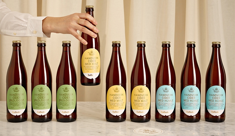 蘋(píng)果酒創(chuàng)意包裝設(shè)計(jì),杭州蘋(píng)果酒包裝設(shè)計(jì)-飲料包裝設(shè)計(jì)-酒水包裝品牌設(shè)計(jì)-杭州專業(yè)的包裝設(shè)計(jì)公司