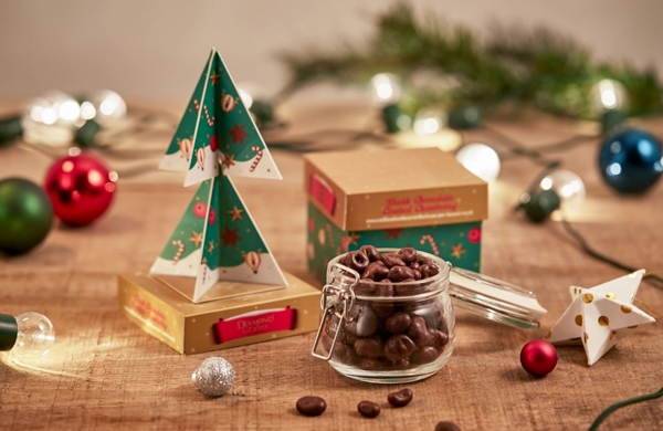 巧克力盒化身圣誕樹！包裝結構創意為顧客帶來的驚喜體驗